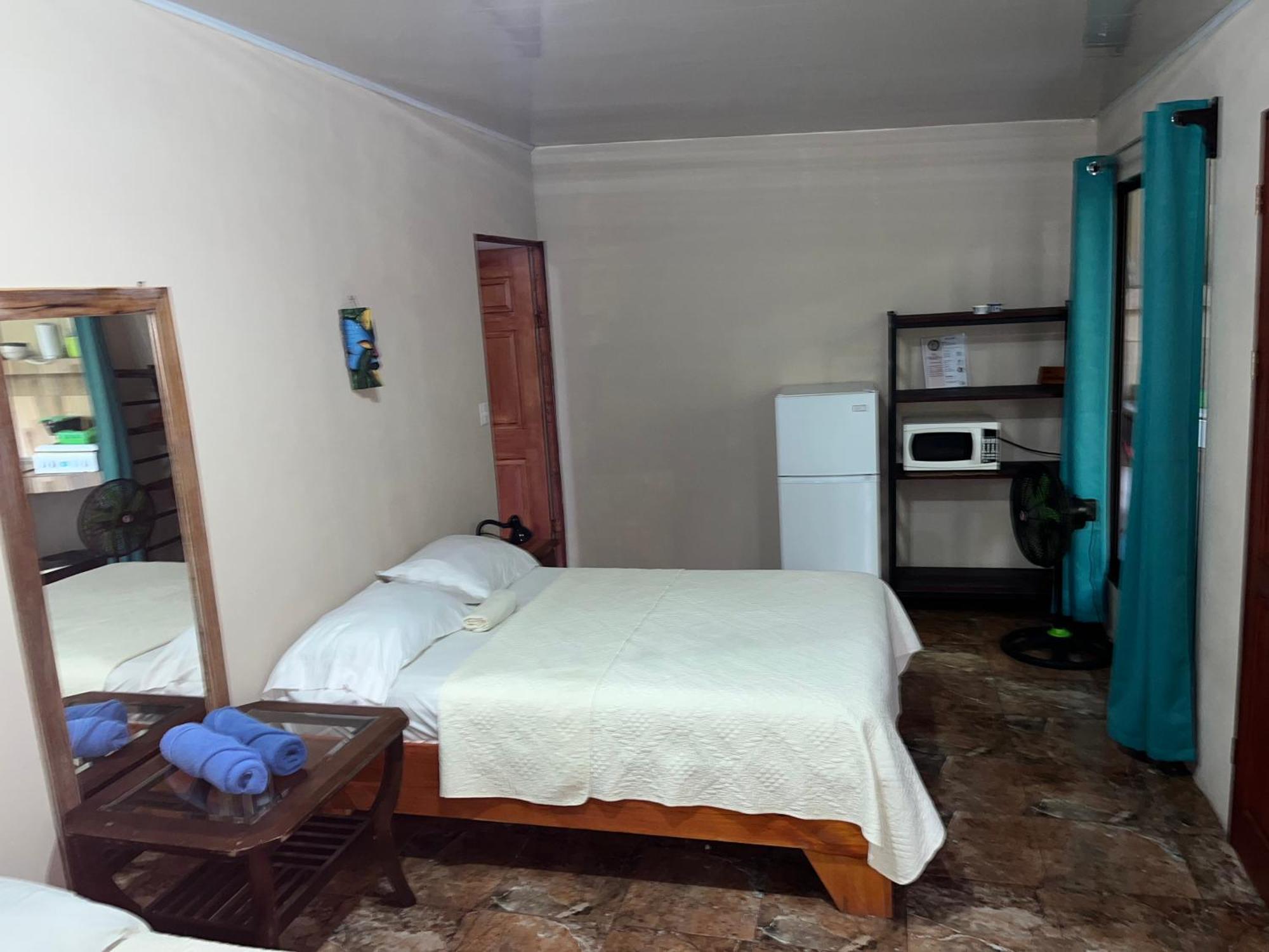 Casa Escondida Apartments マヌエル・アントニオ エクステリア 写真